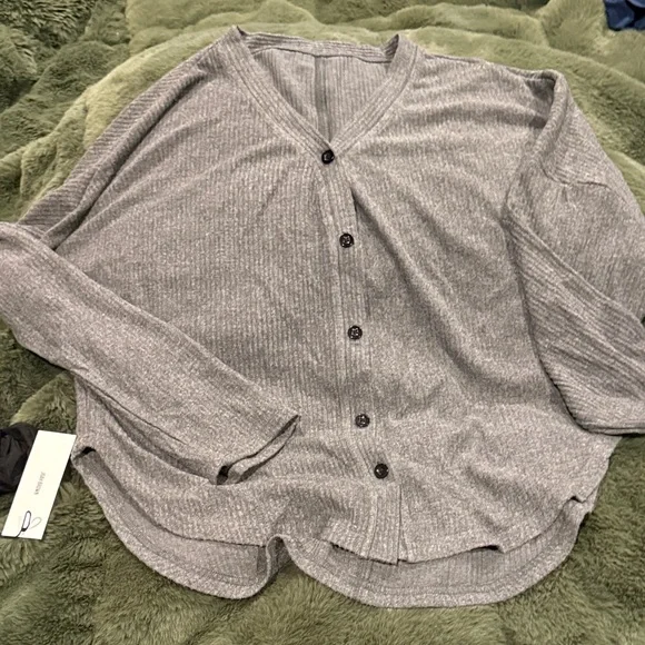 Relaxed V-Neck Cardigan - Picture 5 of 8